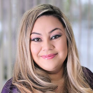 Perla Reyes Headshot